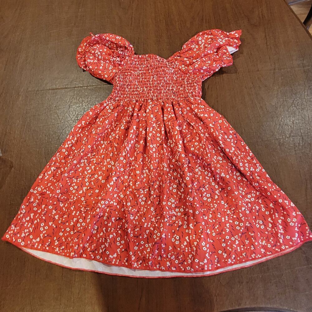 Beautiful summer dress for girl 4-5 years old New, never been worn.